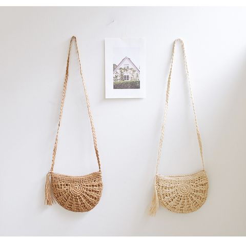 Women's Small Straw Solid Color Vintage Style Classic Style Semicircle Zipper Shoulder Bag