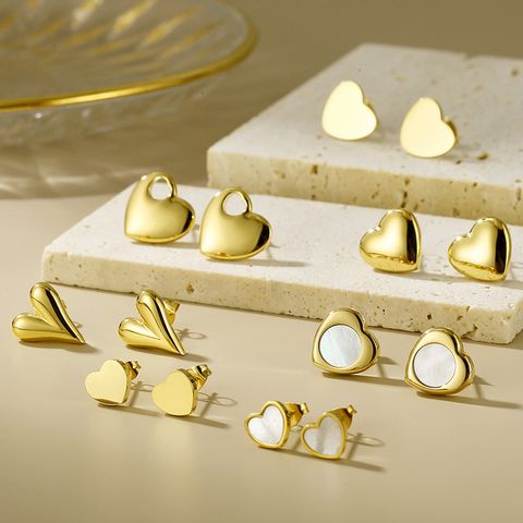 1 Pair Simple Style Heart Shape Titanium Steel Gold Plated Ear Studs