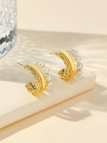 1 Pair Sweet C Shape Moon Beaded Plating Inlay Copper Artificial Pearls 18K Gold Plated Ear Studs
