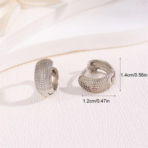 1 Pair Simple Style Solid Color Grid Hollow Out Brass Rhodium Plated Earrings