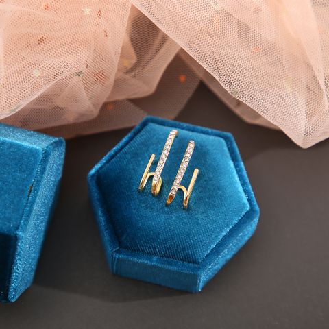 1 Pair IG Style Luxurious Irregular Inlay Alloy Diamond Ear Studs