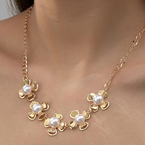 Casual Hawaiian Classic Style Flower Ferroalloy Inlay Pearl Women's Necklace