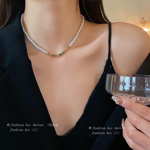 Elegant Geometric Imitation Pearl Beaded Plating Women's Necklace