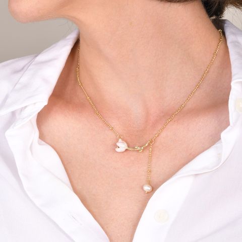 Stainless Steel 18K Gold Plated Elegant Sweet Tulip Artificial Pearls Pendant Necklace