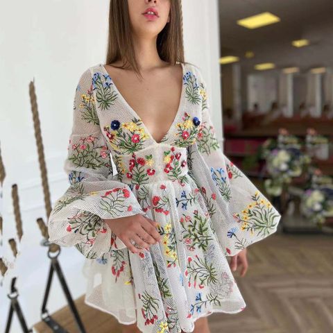 Women's Princess Dress Simple Style V Neck Embroidery Long Sleeve Ditsy Floral Above Knee Holiday