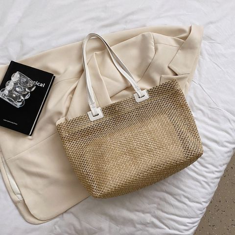 Women's Medium Straw Solid Color Vintage Style Magnetic Buckle Straw Bag