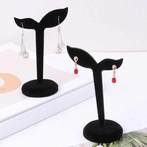 Elegant Simple Style Fish Tail Flannel Iron Jewelry Display