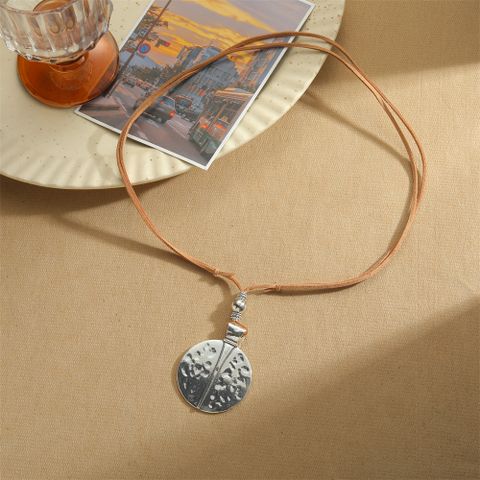 Vintage Style Simple Style Geometric Round CCB Alloy Rope Plating Women's Pendant Necklace