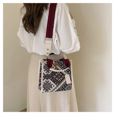 Women's Medium Canvas Lingge Ethnic Style Square Lock Clasp Tote Bag