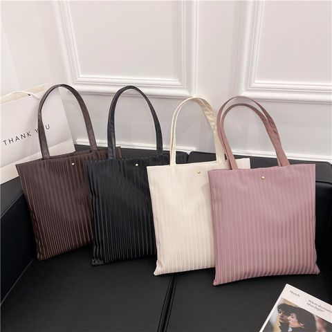 Women's Medium Pu Leather Solid Color Classic Style Square Zipper Tote Bag