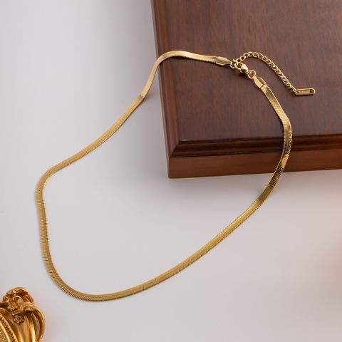 Einfacher Stil Rostfreier Stahl Titan Stahl Überzug Vergoldet Halskette