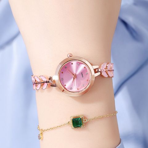Elegant Leaves Jewelry Buckle Quartz Women's Watches