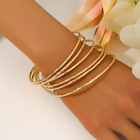 Casual Classical Commute Round 14K Gold Plated Alloy Wholesale Bangle