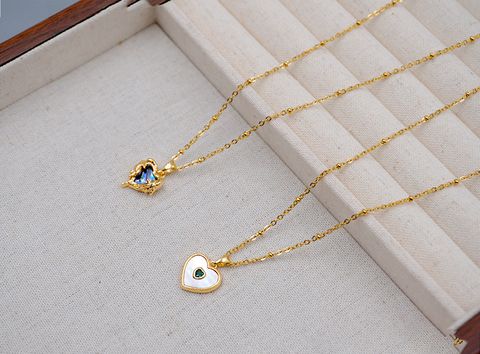 304 Stainless Steel Titanium Steel Copper Gold Plated Retro Classic Style Handmade Inlay Heart Shape Shell Zircon Pendant Necklace