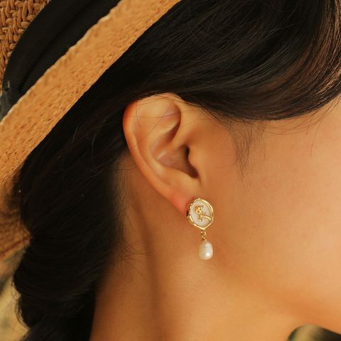 1 Pair IG Style Elegant Sweet Rose Inlay Zinc Alloy Pearl Shell Drop Earrings