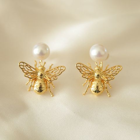 Elegant Lady Modern Style Insect Bee Copper Inlay Artificial Pearls Zircon Ear Studs 1 Pair