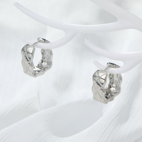 1 Pair Cute Simple Style Geometric Heart Shape Alloy Earrings