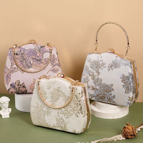 Women's Small Cloth Leaves Flower Elegant Vintage Style Embroidery Clasp Frame Handbag