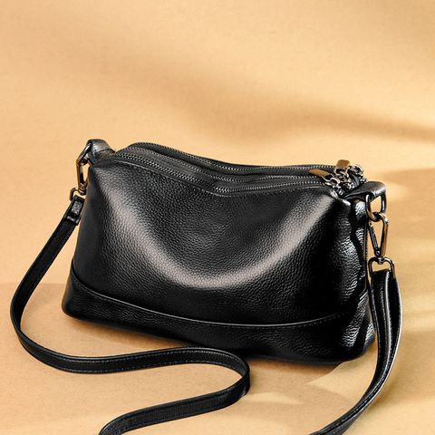 Women's Large Leather Solid Color Streetwear Zipper Shoulder Bag