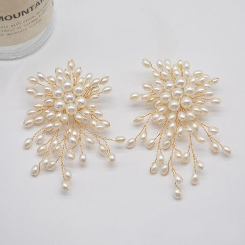 1 Pair IG Style Exaggerated Flower Pearl Plating Alloy Drop Earrings