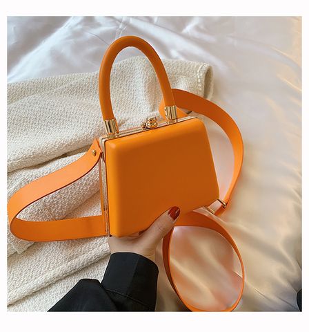 Women's Medium Pu Leather Solid Color Basic Lock Clasp Handbag
