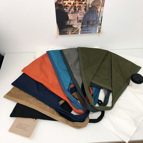 Women's Medium Nylon Solid Color Streetwear Zipper Tote Bag