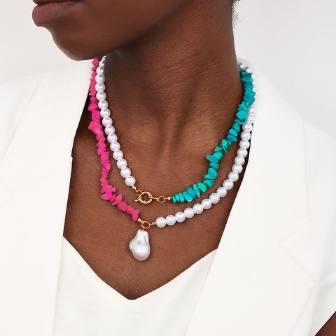 Großhandel Schmuck IG-Stil Feenhafter Stil Dame Geometrisch Imitationsperle Kunststoff Harz Perlen Halskette Mit Anhänger
