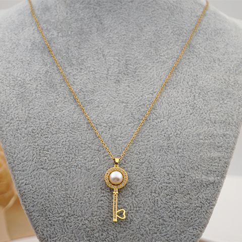 304 Stainless Steel Titanium Steel Copper Gold Plated Casual Sweet Simple Style Handmade Inlay Key Rhinestones Freshwater Pearl Pendant Necklace