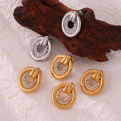 1 Par Casual Elegante Estilo Simple Ronda Enchapado Embutido Acero Titanio Diamantes De Imitación Chapados en oro de 18k Pendientes
