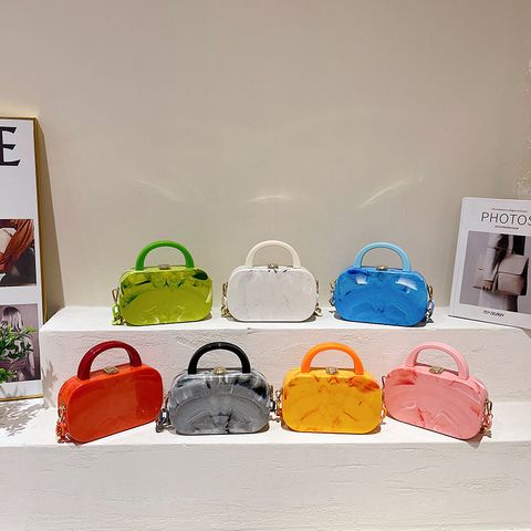 Women's Small Arylic Solid Color Streetwear Magnetic Buckle Handbag