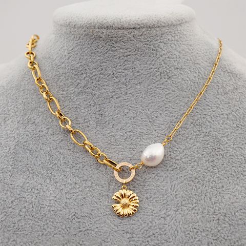 304 Stainless Steel Baroque Pearls Copper Gold Plated Vacation Simple Style Handmade Flowers Flower Pendant Necklace
