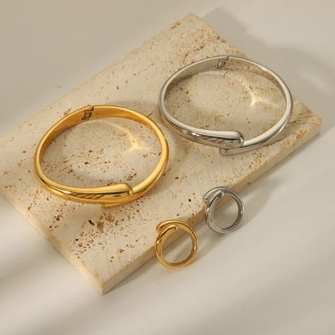 304 Stainless Steel 18K Gold Plated Vintage Style Simple Style Solid Color Rings Bracelets
