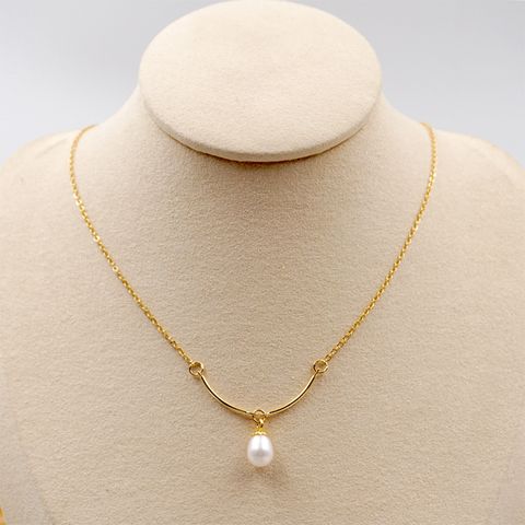 Titanium Steel Gold Plated Elegant Sweet Geometric Freshwater Pearl Pendant Necklace