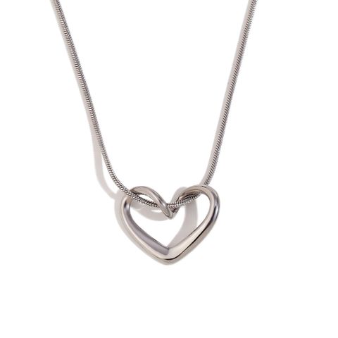 304 Stainless Steel 18K Gold Plated Classic Style Heart Shape Pendant Necklace