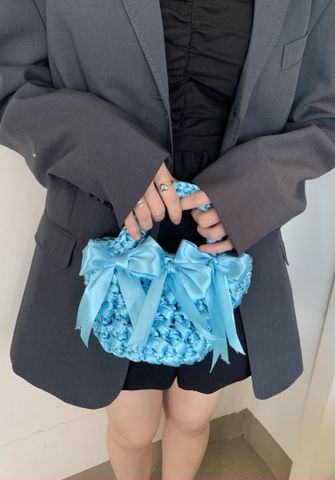 Women's Medium Velvet Bow Knot Elegant Open Handbag