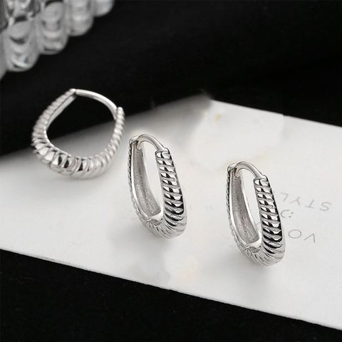 1 Pair Elegant Glam Solid Color Stripe Spiral Stripe Plating Copper White Gold Plated Earrings