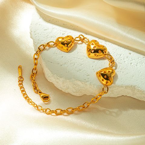 Vintage Style Heart Shape 304 Stainless Steel Gold Plated Bracelets In Bulk