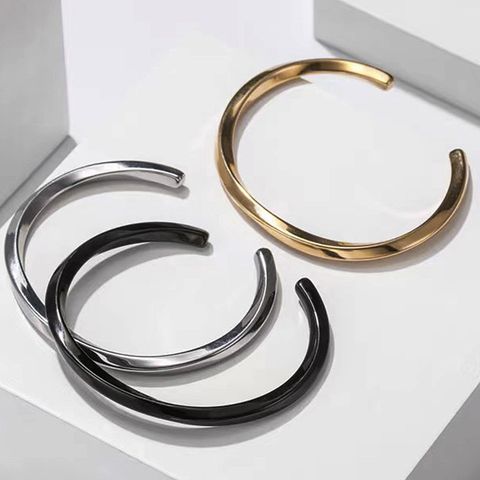 Acier Inoxydable Style Simple Forme C Placage Bracelets Manchette
