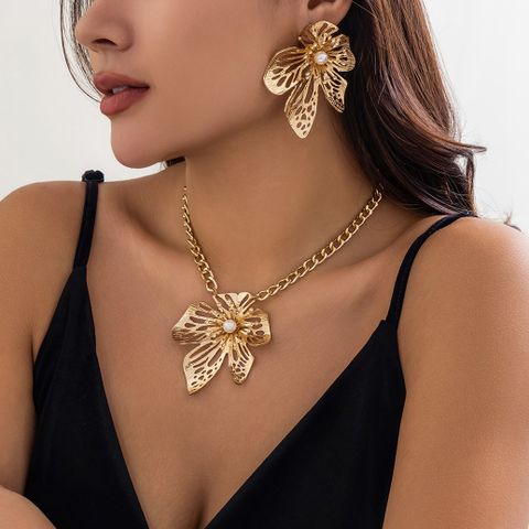 IG Style Exaggerated Flower Imitation Pearl Alloy Iron Plating Women's Earrings Necklace