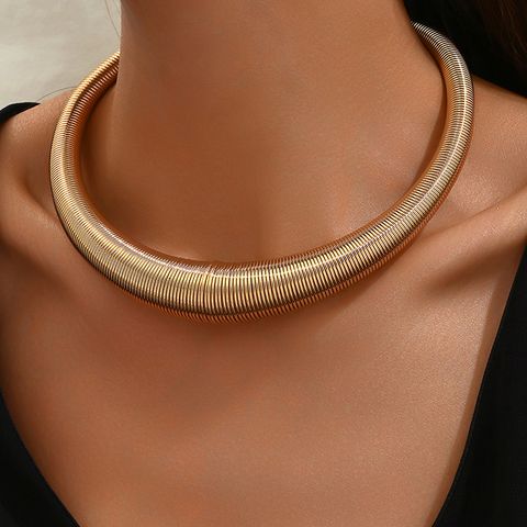 Retro Simple Style Solid Color Alloy Women's Choker