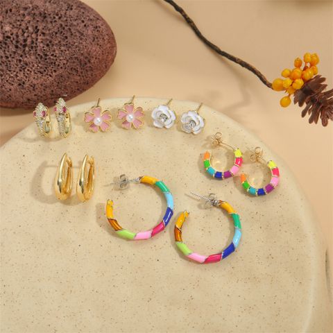 1 Pair Vintage Style Simple Style Commute Round Flower Inlay Artificial Pearl Alloy Copper Zircon Hoop Earrings