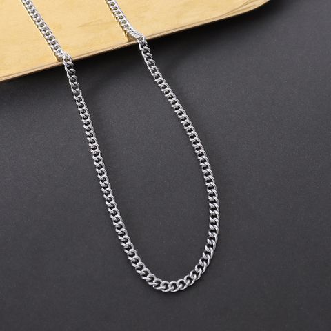 Collier Simple En Chaîne Nue Avec Bijoux En Or 18 Carats Plaqués En Acier Au Titane