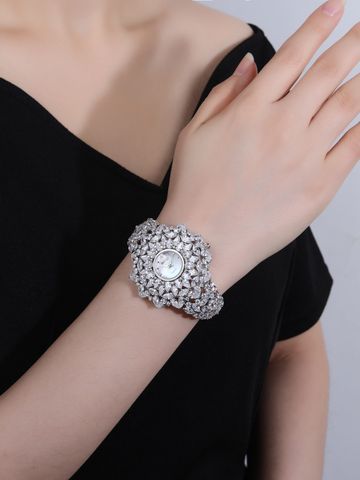 Elegant Shiny Flower Lathe Buckle Electronic Women's Watches