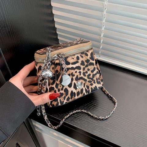 Women's Medium Pu Leather Leopard Streetwear Zipper Crossbody Bag