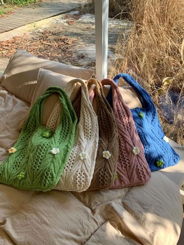 Women's Medium Knit Solid Color Flower Basic Vintage Style Weave Square Open Shoulder Bag