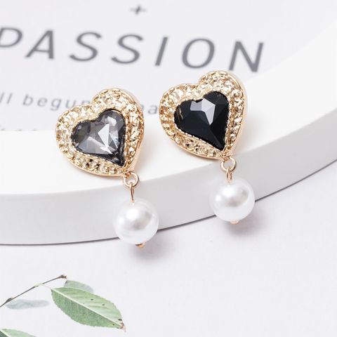 1 Pair Basic Modern Style Classic Style Heart Shape Inlay Artificial Pearl Alloy Artificial Gemstones Drop Earrings