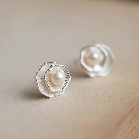 1 Pair Simple Style Flower Plating Inlay Sterling Silver Pearl Ear Studs