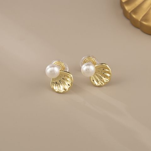 1 Pair Simple Style Shell Plating Imitation Pearl Alloy Artificial Pearls Ear Cuffs Ear Studs