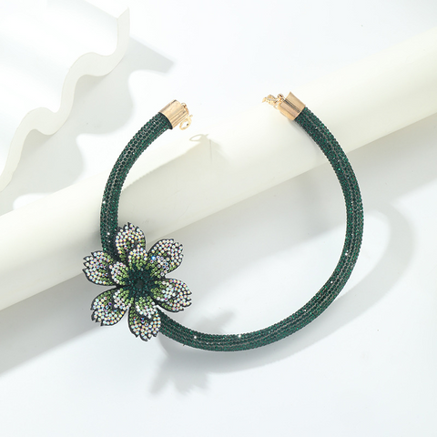 Elegant Lady Flower Alloy Inlay Rhinestones Women's Pendant Necklace Choker