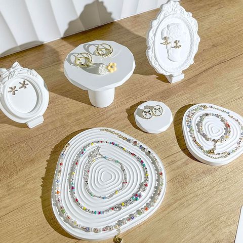 Elegant Nordic Style Human Geometric Gypsum Jewelry Display